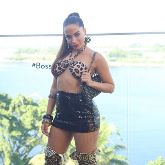 Anitta se caracterizou como Bebel, de 'Paraíso Tropical', novela exibida em 2007