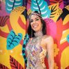 Camila Coutinho aderiu ao body chain para curtir o Carnaval em Olinda. Peça sobreposta com um vestido mais básico de tricô pode deixar o look incrível na meia-estação