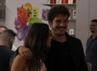 Juliana Paiva e Nicolas Prattes namoram durante dia de compras em shopping