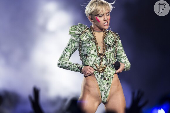 Miley Cyrus se apresentou com a Bangerz Tour no Brasil