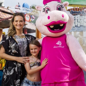 Fernanda Rodrigues se divertiu com a filha, Luisa, em viagem de férias