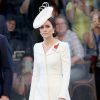 Kate Middleton usou o vestido-casaco da grife Alexander McQueen em quatro ocasiões diferentes