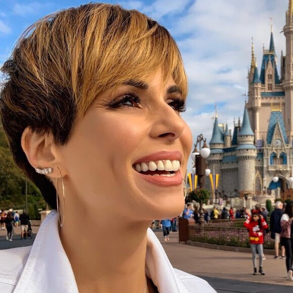 Ana Furtado assumiu cabelo curto após tratamento contra câncer