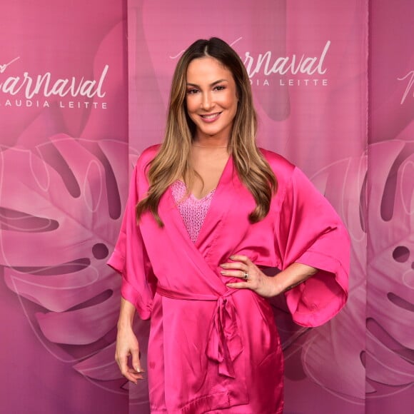 Claudia Leitte escolheu o nome Bela para sua primeira filha menina