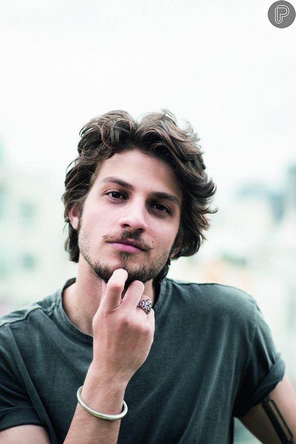 Para 2015, Chay Suede entrará na trama 'Rio Babilônia'