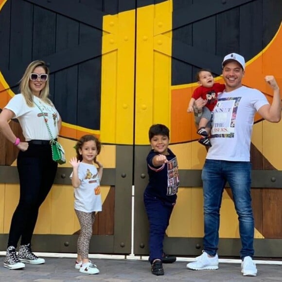 Wesley Safadão curtiu férias com a mulher e filhos nos Estados Unidos