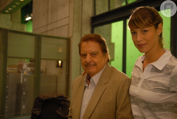 Hugo Carvana atuou com Luana Piovani no seriado 'Na Forma da Lei', em 2010