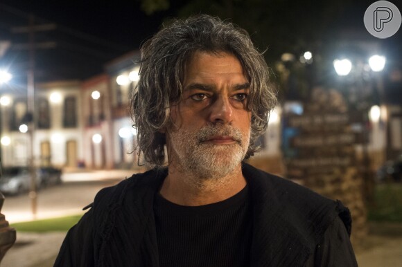Na novela 'O Sétimo Guardião', Murilo (Eduardo Moscovis) vai voltar para a irmandade e também será nomeado como guardião, assim como Feijão (Cauê Campos).