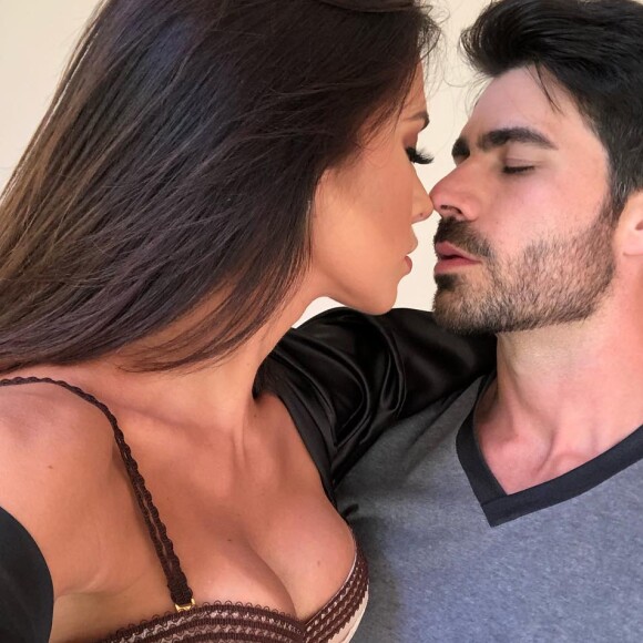 Adriana Sant'Anna é casada com ex-BBB Rodrigão, com quem tem dois filhos