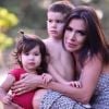 Adriana Sant'Anna postou foto com filhos, Rodrigo e Linda, no Instagram nesta sexta-feira, 12 de abril de 2019