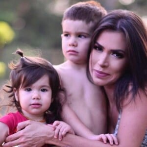 Adriana Sant'Anna postou foto com filhos, Rodrigo e Linda, no Instagram nesta sexta-feira, 12 de abril de 2019