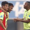 Neymar volta a treinar com a Seleção Brasileira após se recuperar de lesão. Atacante se juntou ao time do Brasil em Pequim, na China