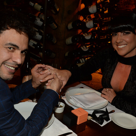 Graciele Lacerda e Zezé Di Camargo estão noivos desde junho de 2017