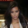 Kim Kardashian e Khloé Kardashian chegam a Los Angeles e deixam a irmã mais velha em Miami