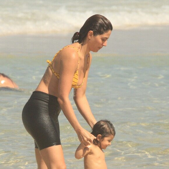 Carol Castro é mãe de Nina, de 1 ano, fruto do seu casamento com o violinista Felipe Prazeres