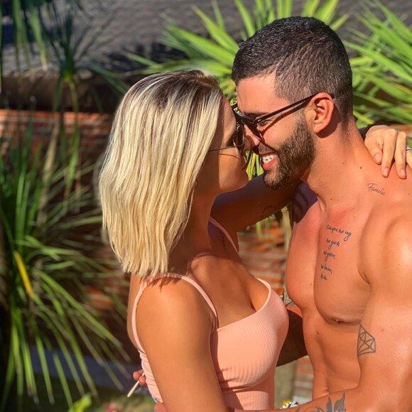 Andressa Suita reage ao ver foto de Gusttavo Lima sem camisa: 'Tá demais, bebê'