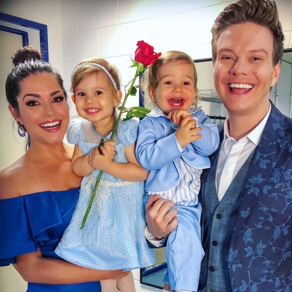 Michel Teló é casado com Thais Fersoza, com quem tem dois filhos