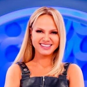 Eliana planeja mudança para os EUA e trocar a grade vespertina pela noturna no SBT, segundo a colunista Fábia Oliveira, do jornal 'O Dia'