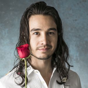 Tiago Iorc anunciou seu retorno publicando uma foto em seu perfil do Instagram