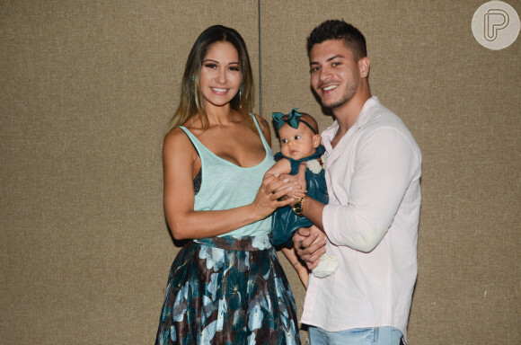 Mayra Cardi, mulher de Arthur Aguiar, deu à luz, Sophia, em outubro de 2018 e vai passar o primeiro Dia das Mães com a filha