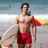 Rodrigo (Brenno Leone) é surfista e sonha em competir no Havaí, em 'Boogie Oogie'