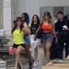 A integrantes do Fifth Hamorny desembarcam no aeroporto Galeão, no Rio de Janeiro, em 9 de outubro de 2014