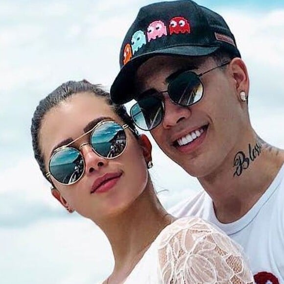 Kevinho e Flavia Pavanelli foram embora juntos de jatinho após se beijaram no casamento de Carlinhos Maia e Lucas Guimarães, diz o colunista Leo Dias