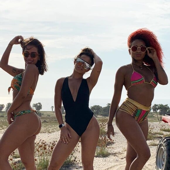 Anitta disse que voltará à Costa Rica, destino para o qual já viajou com amigas este ano