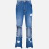 Modelo de mom jeans disponível na Amaro, por R$ 89,50, na versão destroyed. Moderno!