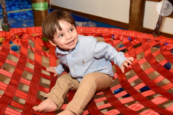 Filho de Bruna Hamú, Julio se divertiu em sua festa de 2º aniversário