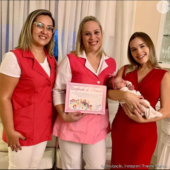 Filha De Thaeme Liz Teve As Orelhinhas Furadas Com 16 Dias De Vida Purepeople 0439