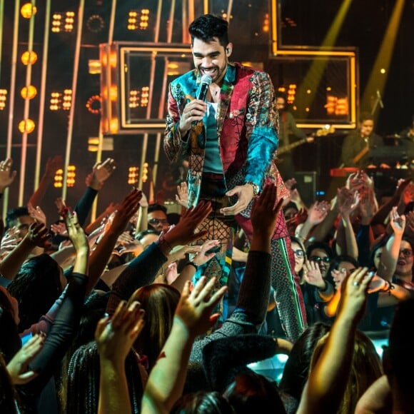 Gabriel Diniz comenta sobre o sucesso de sua relação durante gravação inédita do 'Altas Horas' que foi ao vivo neste sábado, 01 de junho de 2019