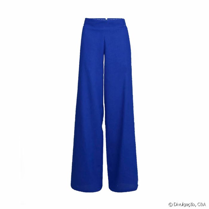 Para um look monocromático azul, a C&A sugere essa pantalona (R$ ) -  Purepeople