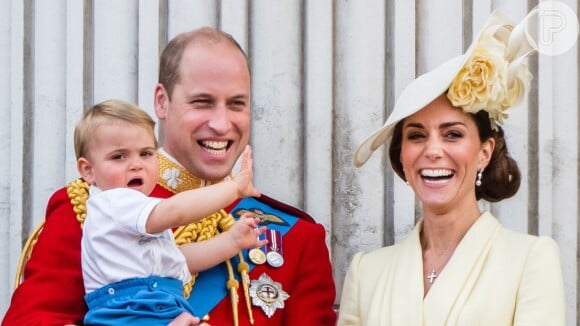 Filho de Kate Middleton e do príncipe William, Louis, de 1 ano, roubou a cena em evento para comemorar os 93 anos da rainha Elizabeth II, sua bisavó
