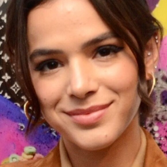 Bruna Marquezine comemorou o casamento de Carol Dantas, pai do filho de Neymar, seu ex-namorado, com o empresário Vinícius Martinez: 'Deus abençoe vocês e proteja de todo o mal!'