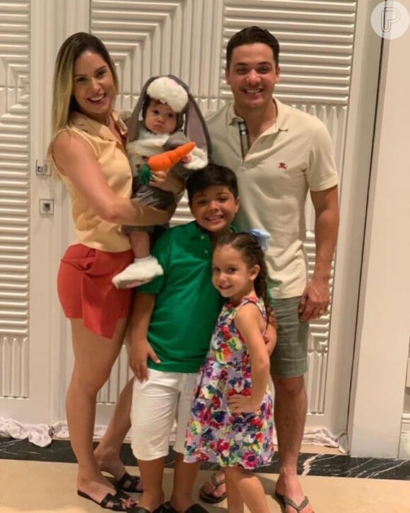 Wesley Safadão também é pai de Ysis, de 4 anos, e Dom, de 8 meses, do casamento com Thyane Dantas
