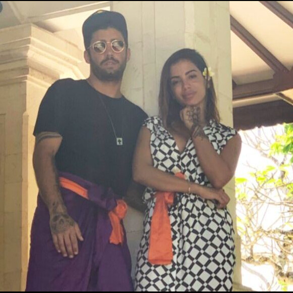 Anitta recorda viagem com Pedro Scooby à Indonésia: 'Transei muito, fiz de tudo, tomei muito álcool'