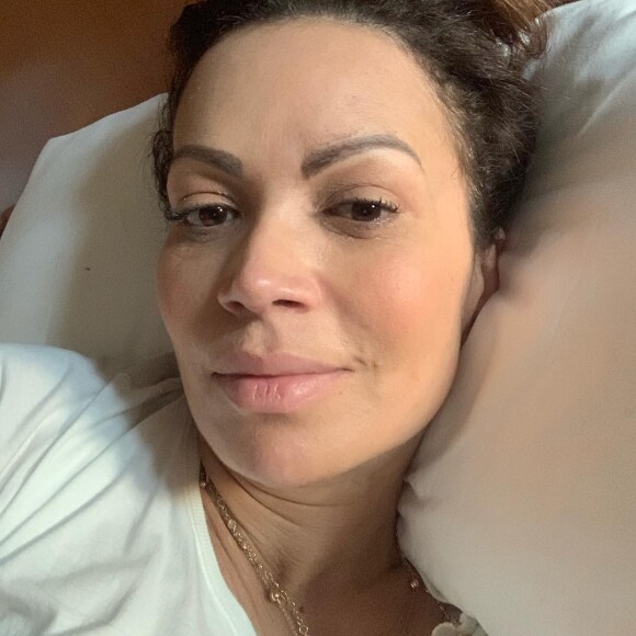 Solange Almeida dispensou retoques ao publicar uma foto no Instagram