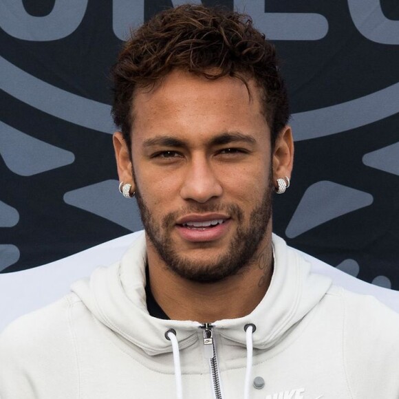 Neymar compartilha foto ao lado do filho, Davi Lucca, nesta segunda-feira, dia 17 de junho de 2019