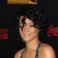 Rihanna compareceu ao Video Music Awards da MTV em novembro de 2007. Em seis anos a cantora mudou bastante, concorda?