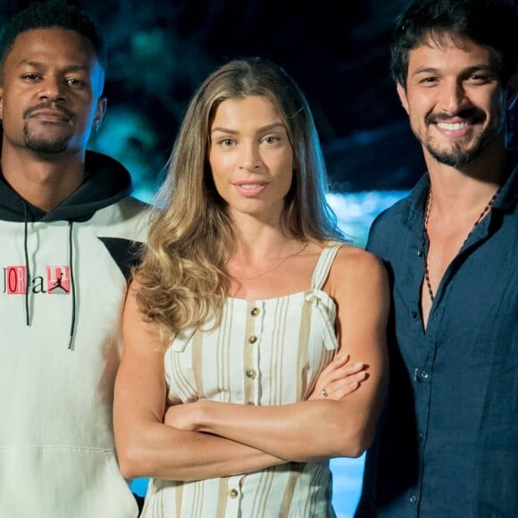 Na novela 'Bom Sucesso', Ramon (David Junior) e Marcos (Romulo Estrela) vão deixar Paloma (Grazi Massafera) com o coração dividido