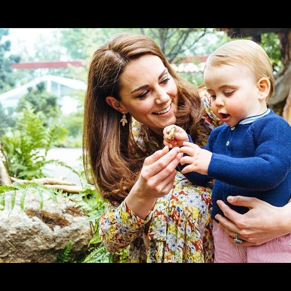 Kate Middleton tem apostado com mais frequências em estampas florais