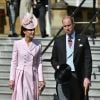 Kate Middleton, até mesmo em looks mais formais, tem mostrado um ar mais leve