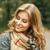 4 dicas essenciais (e simples!) para deixar o cabelo brilhoso