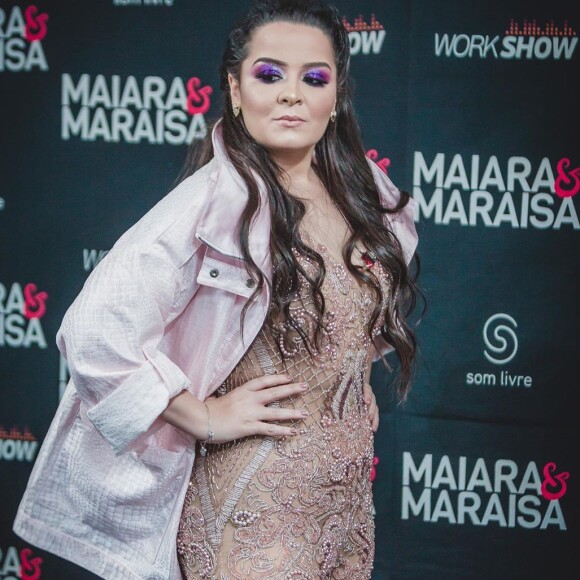Maiara, da dupla com Maraisa, é adepta da técnica do contorno facial