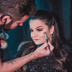 O make up artist Julyer Rodrigues revelou aposta de beleza de Maraisa