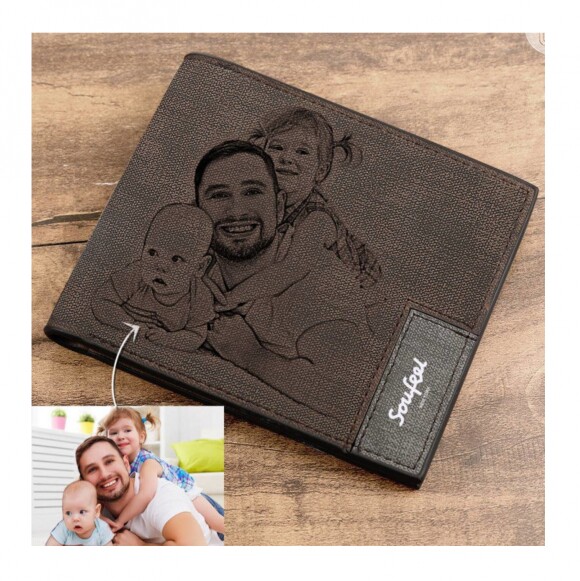 A carteira personalizável com foto da SouFeel Joias custa R$ 89,90