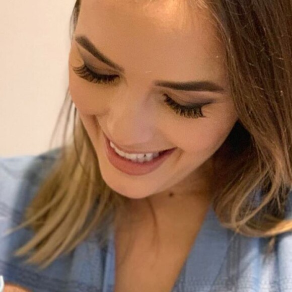 Thaeme Mariôto compartilha momentos fofos da filha na web