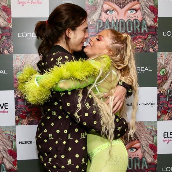 Whindersson Nunes e Luísa Sonza cancelaram a agenda de trabalhos por um período