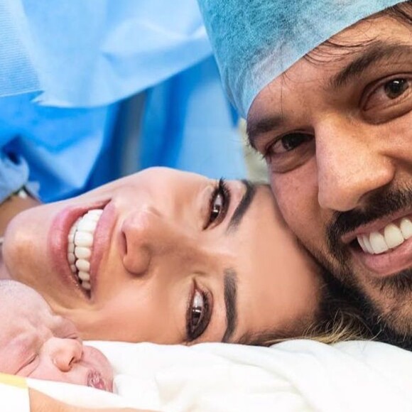 Neto caçula de Silvio Santos e filho mais novo de Patricia Abravanel, Senor esbanjou fofura em foto postada pelo pai, Fabio Faria